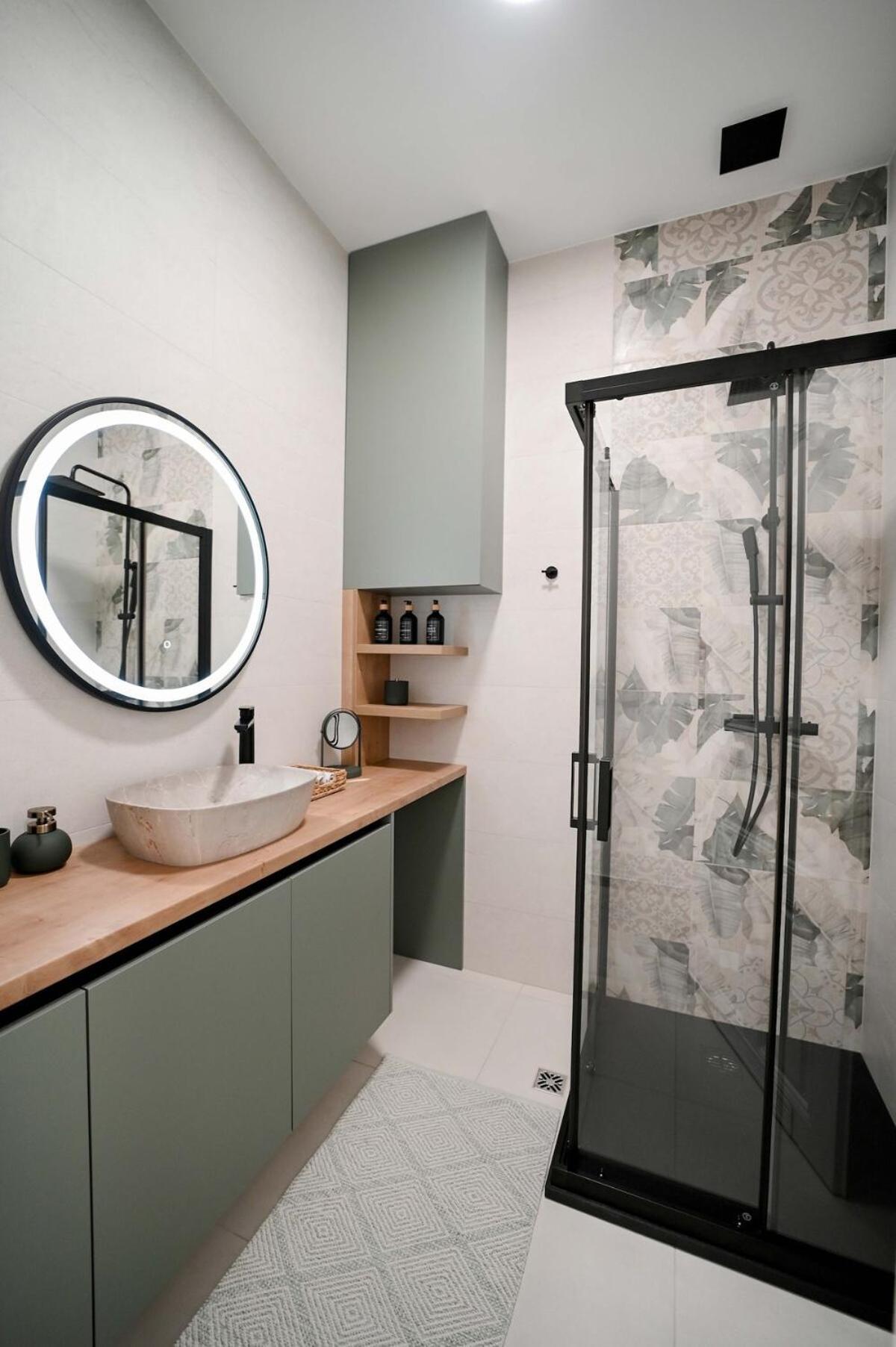 Pam22 Two Bedroom Apartment *